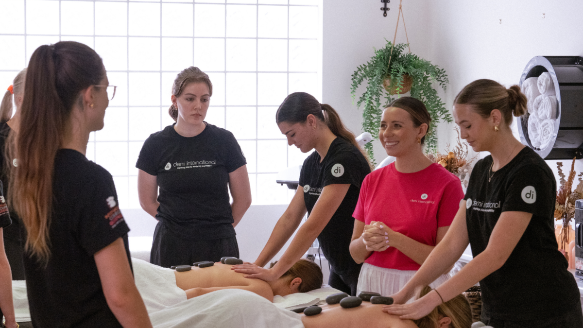 Demi International Vet Courses for High School Students